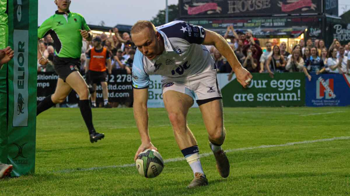 Alex Day scores for Bedford Blues