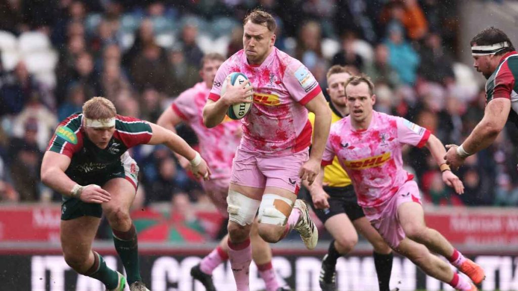 Harlequins No.8 Alex Dombrandt