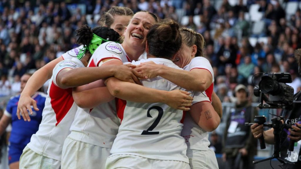 England players celebrate Amy Cokayne's try