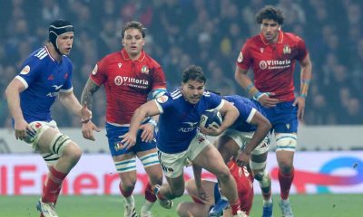 Antoine Dupont on the charge for France against Italy