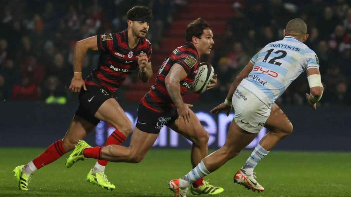 Antoine Dupont is back after injury