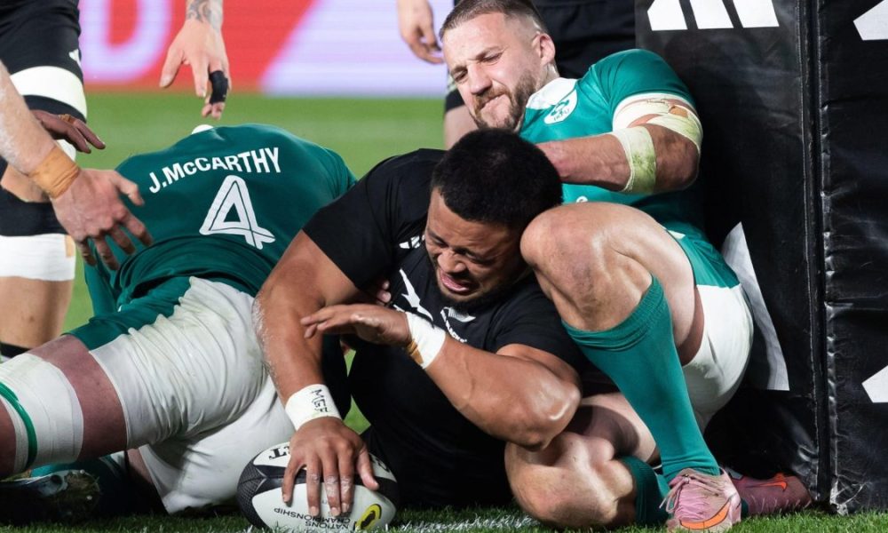 New Zealand 40-21 Ireland: All Blacks finish with a final flourish