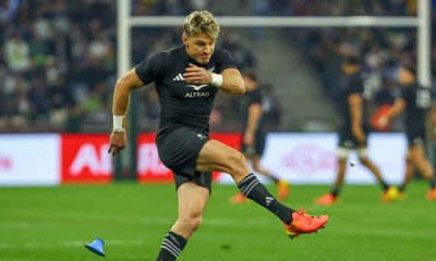 Beauden Barrett playing for New Zealand against the Stormers