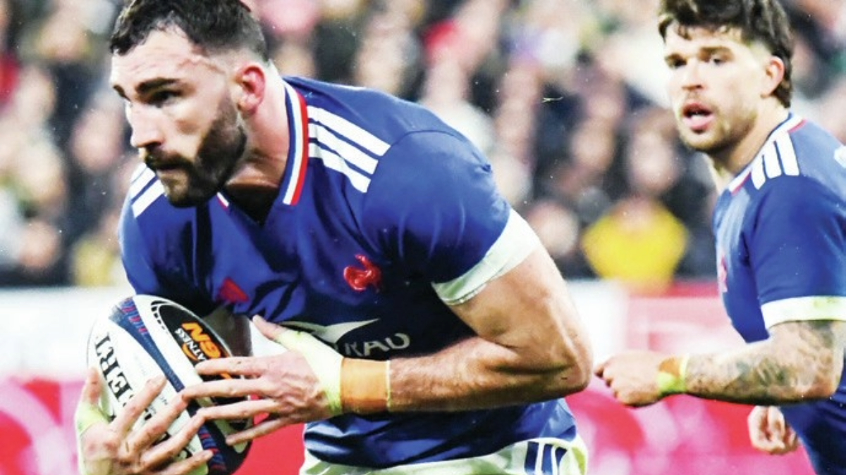 Racing away: Charles Ollivon