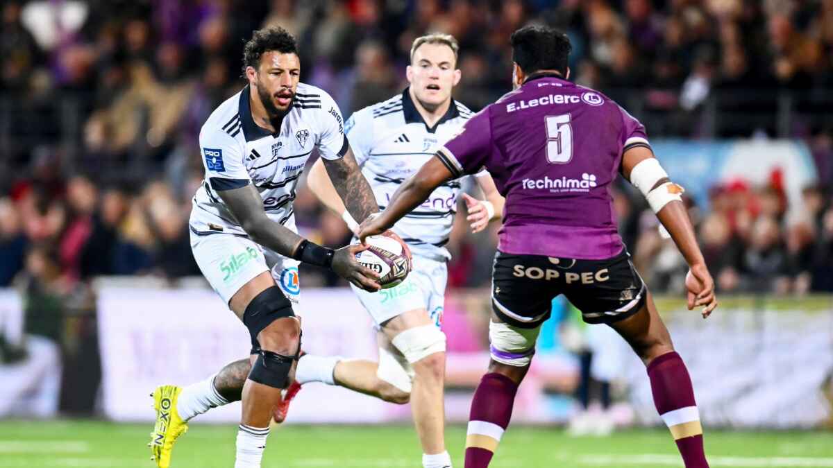 Courtney Lawes in action in France