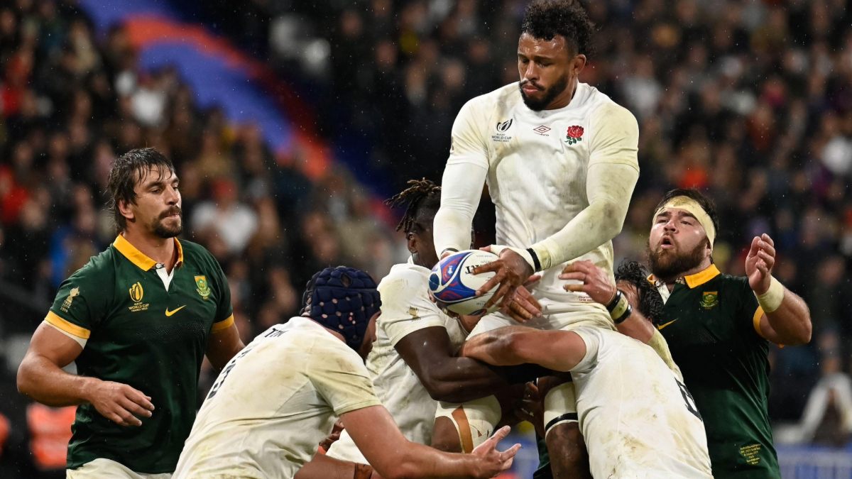 Courtney Lawes playing for England at the 2023 World Cup