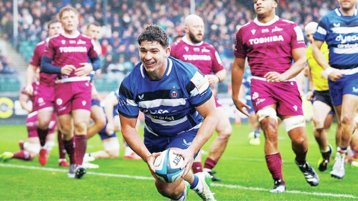 Dan Frost scores for Bath