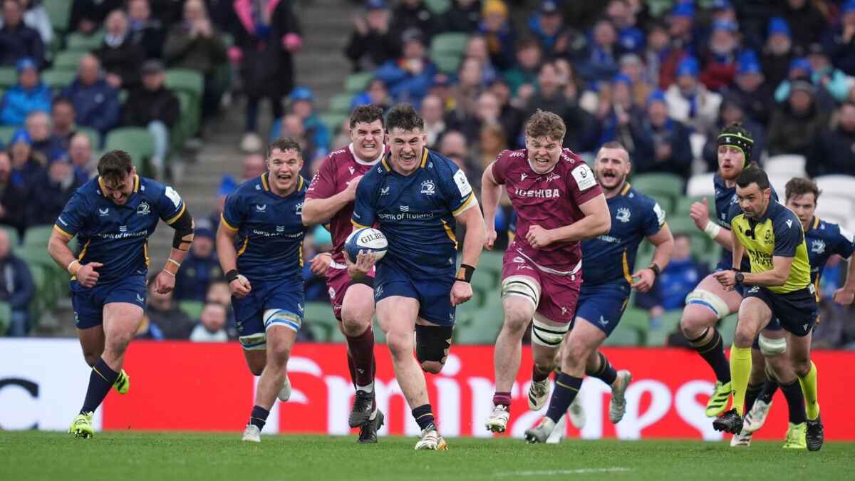 Dan Sheehan on the charge for Leinster
