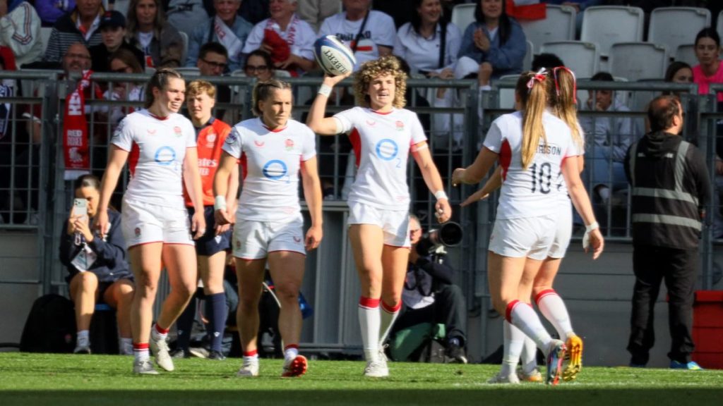Ellie Kildunne reacts after scoring a try