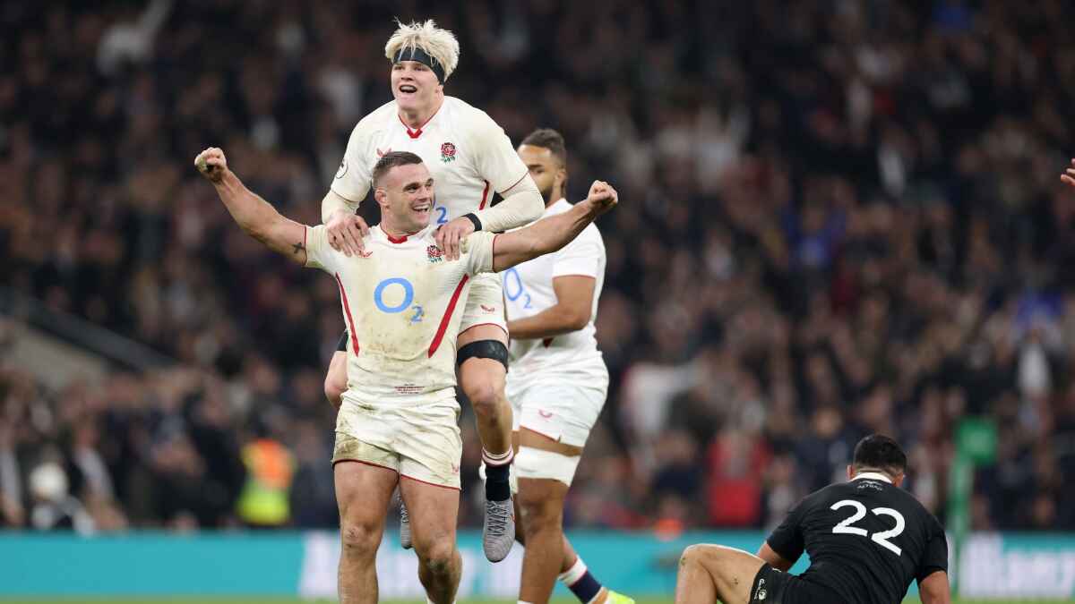 Ben Earl and Henry Pollock celebrate