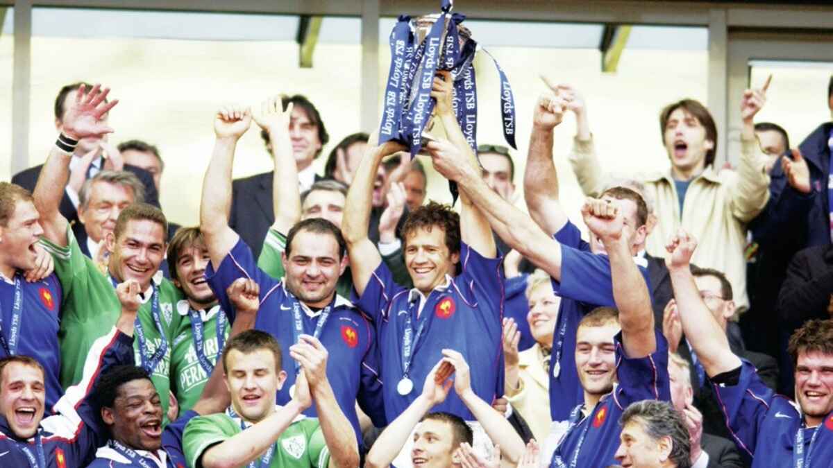 France celebrate winning the Grand Slam in 2002