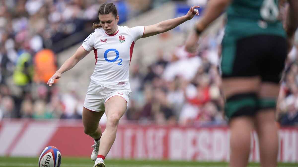 Helena Rowland started at No.12 for England against Ireland yesterday