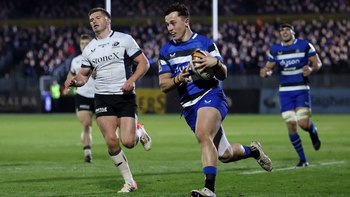 Henry Arundell runs in to score for Bath