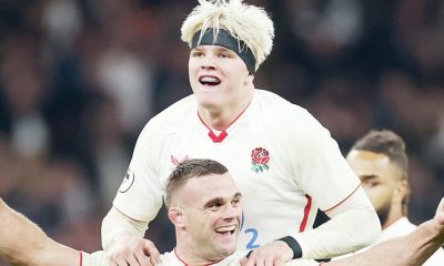 Ben Earl, front, and Henry Pollock celebrate England’s victory over the All Blacks yesterday.