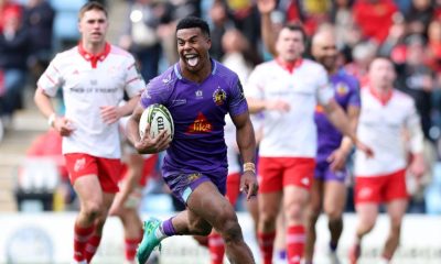 Immanuel Feyi-Waboso breaks to score Exeter Chiefs’ fourth try