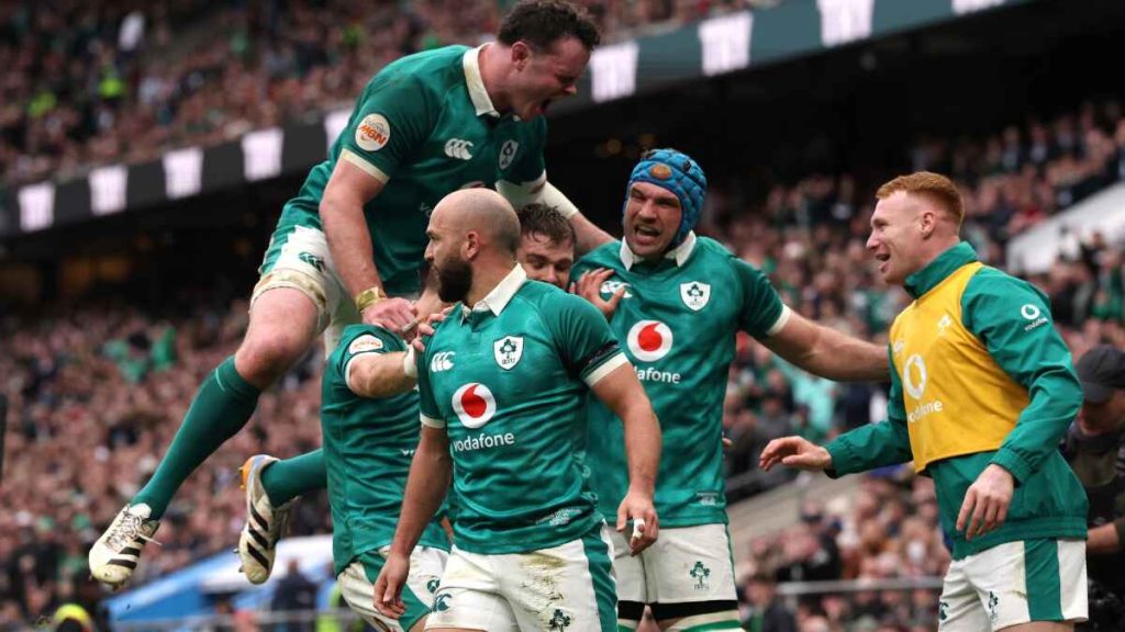 Ireland celebrate Jamison Gibson-Park's early opener