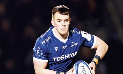 Joe Carpenter in action for Sale Sharks