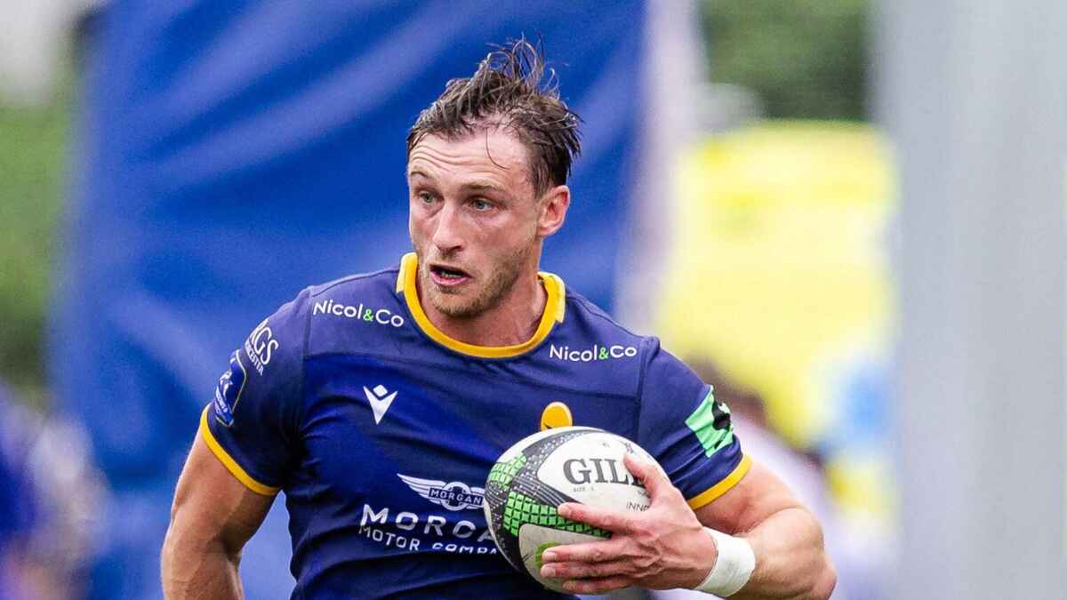 Worcester Warriors wing Josh Bassett
