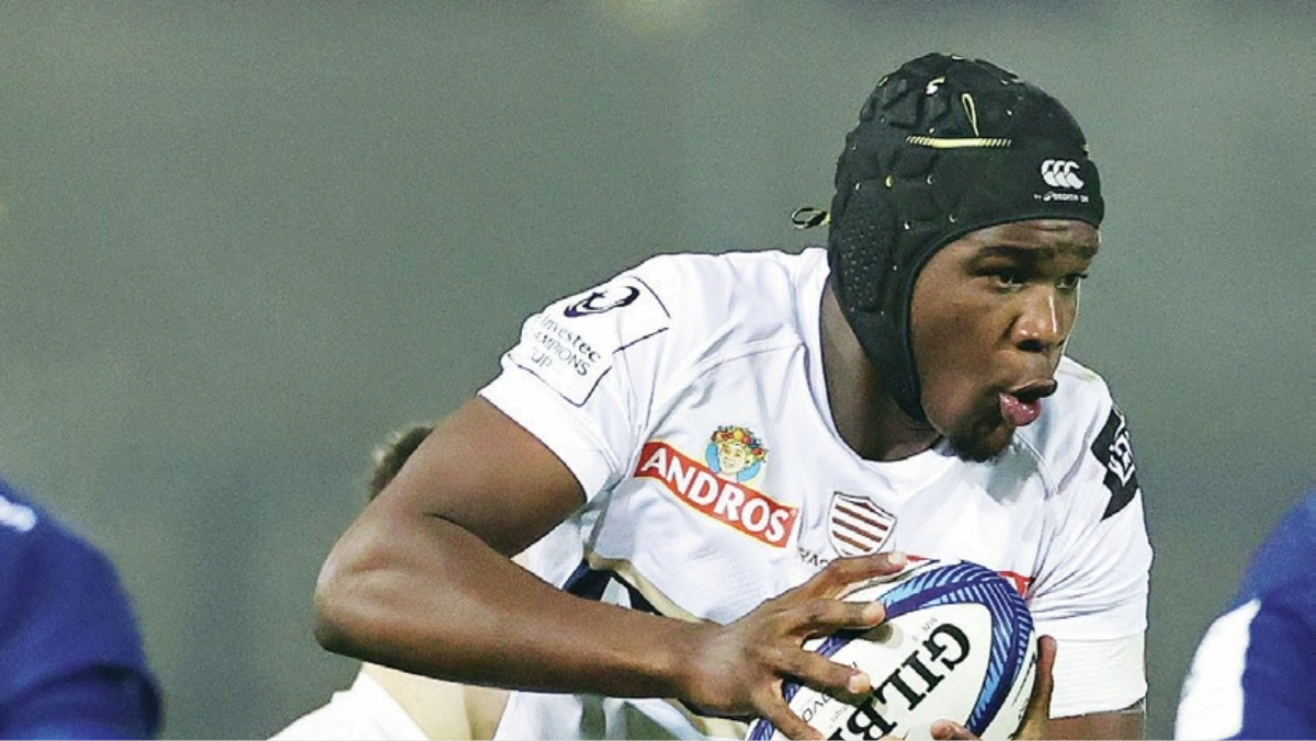 Some kind of athlete: Lock Junior Kpoku in action for Racing 92 PICTURE: Getty Images