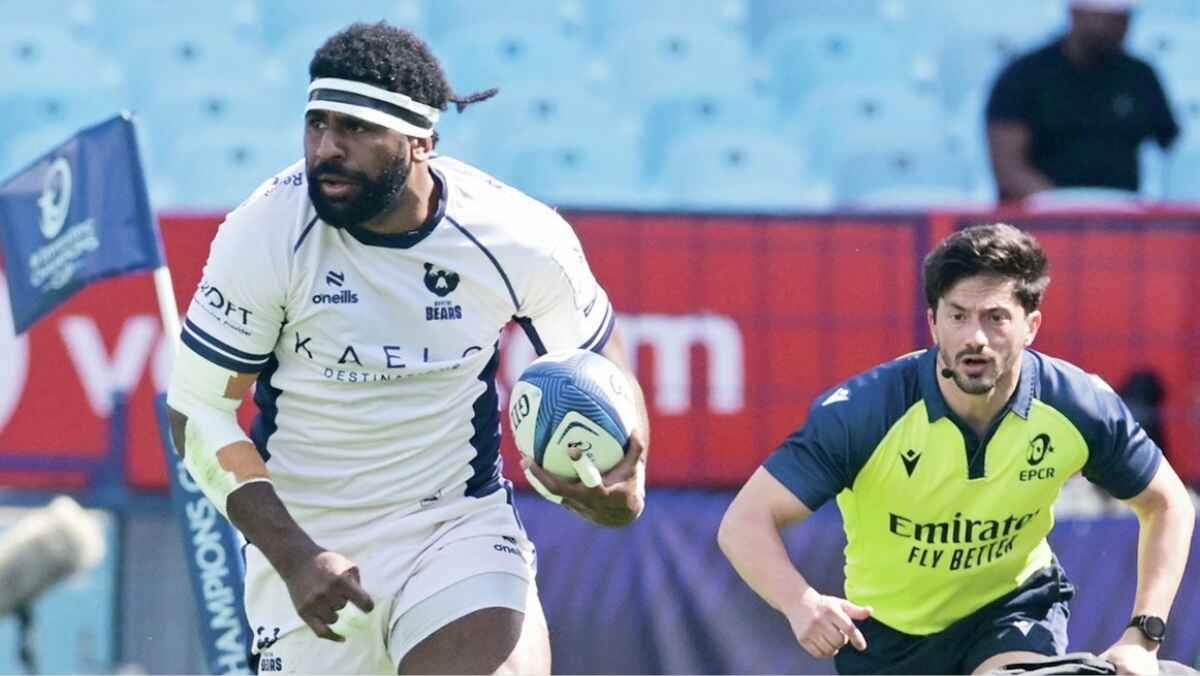 Kalaveti Ravouvou goes through to score for Bristol Bears