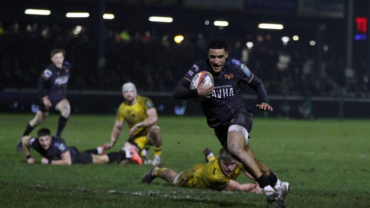 Keelan Giles scoring at the death for Ospreys against Dragons last weekend