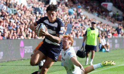 Louis Rees-Zammit speeds past George Hendy to score for Bristol Bears