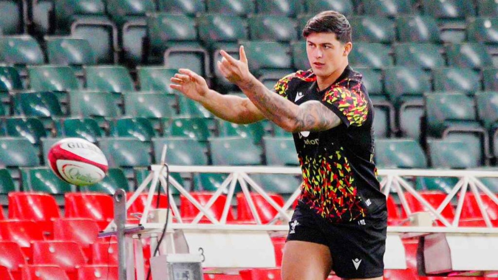 Louis Rees-Zammit trains at the Principality Stadium
