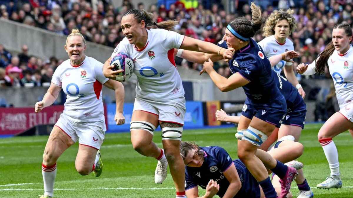 England No.8 Maddie Feaunati played a starring role