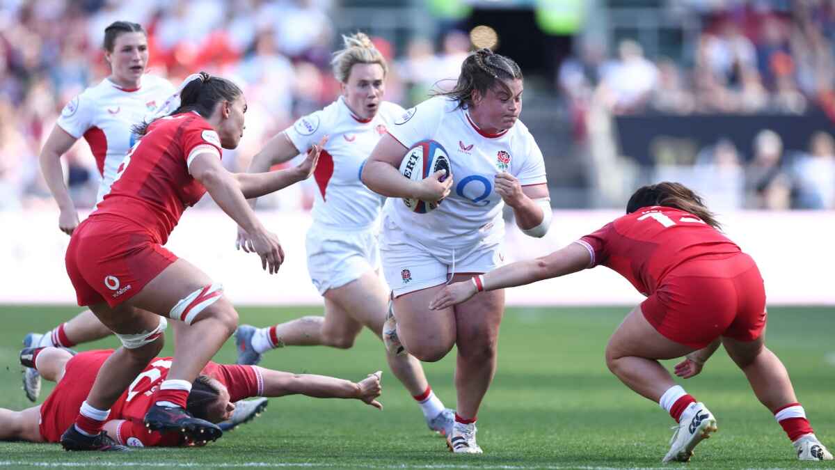 England prop Maud Muir in action yesterday