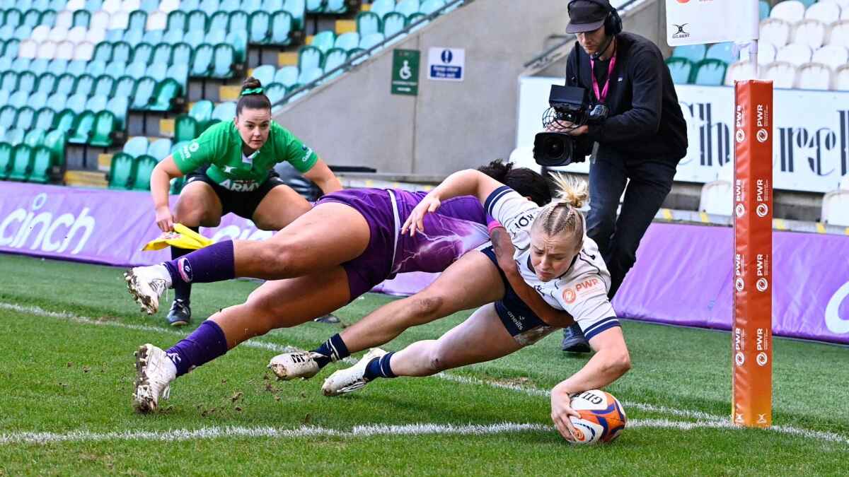 Millie David scoring for Bristol Bears