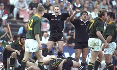 New Zealand celebrate winning the second Test against South Africa in Pretoria, 1996