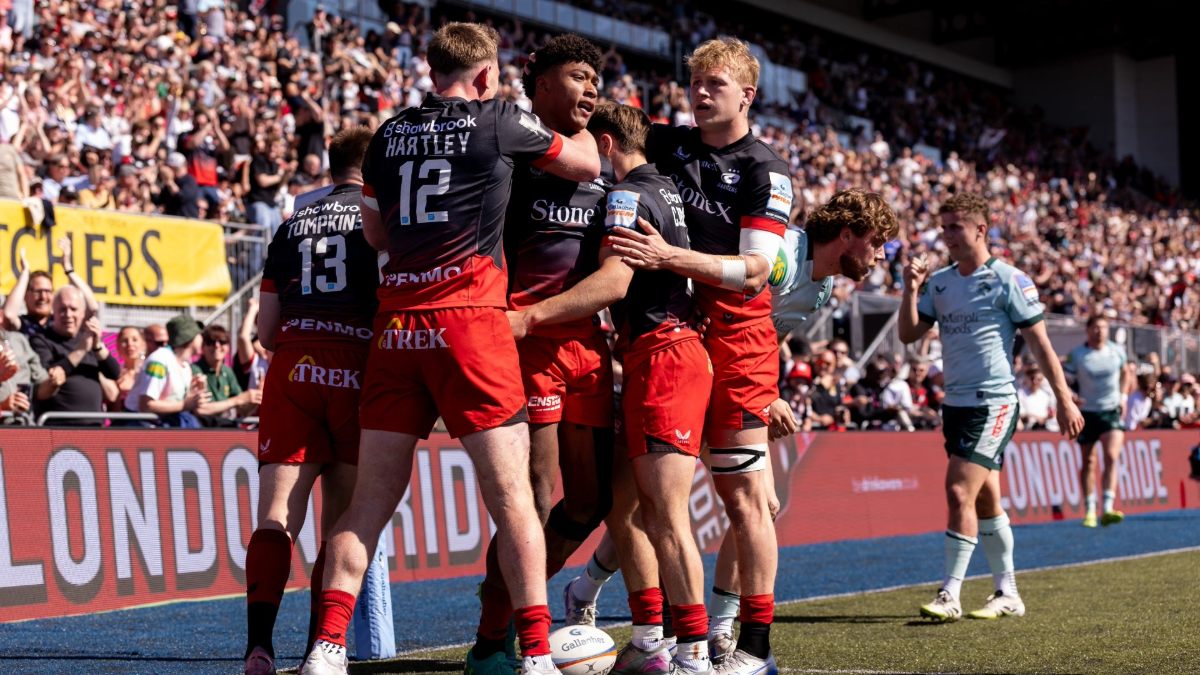 Noah Caluori celebrates his try for Saracens