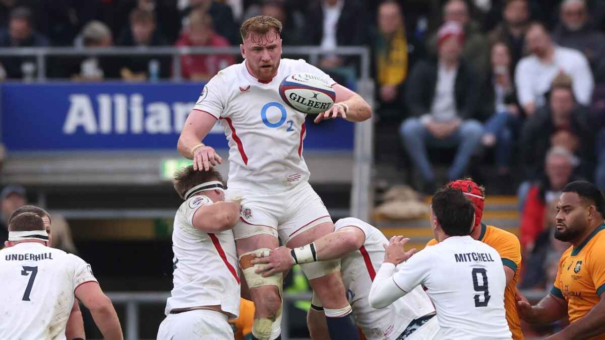 England lock Ollie Chessum