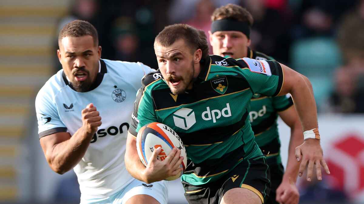 Ollie Sleightholme on the attack for Northampton Saints