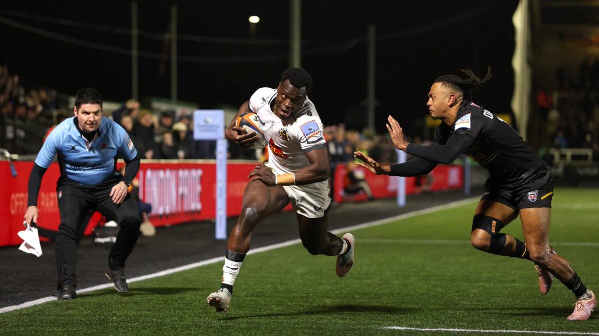 Paul Brown-Bampoe goes over for Exeter Chiefs