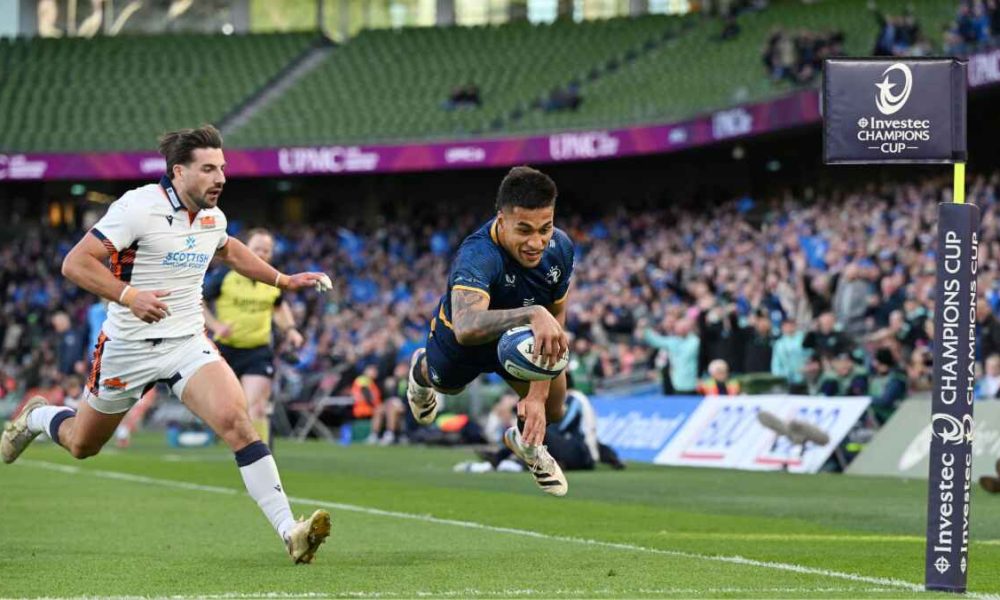 Rieko Ioane dives over to score for Leinster