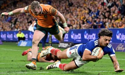 Romain Ntamack goes over for France