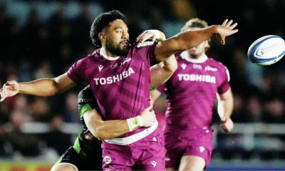 Sale Sharks centre Rekeiti Ma’asi-White offloads