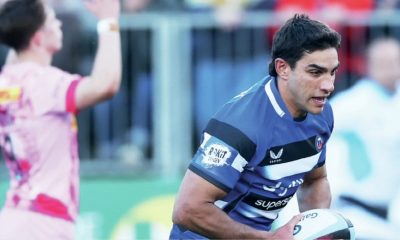 Santi Carreras strolls over to score for Bath