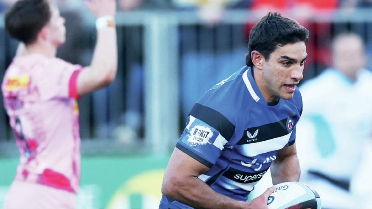 Santi Carreras strolls over to score for Bath