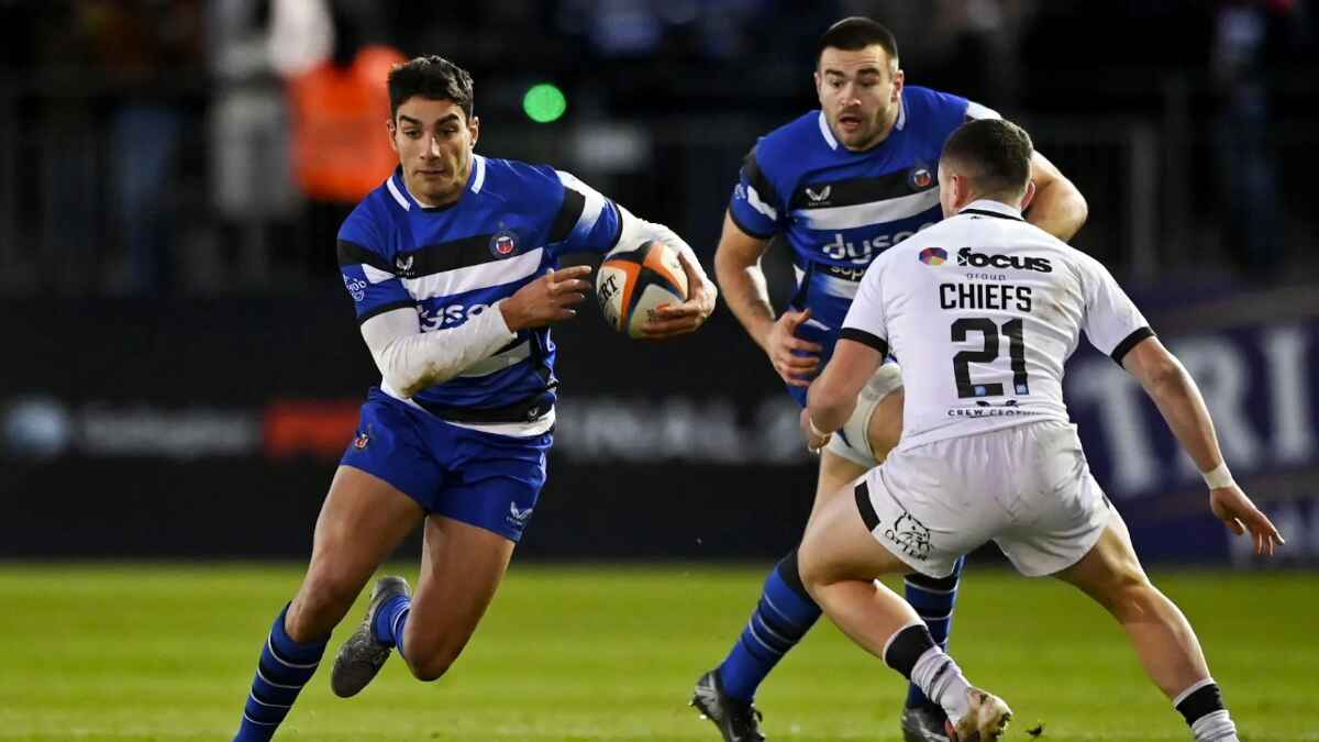 Santi Carreras starts at 10 for Bath