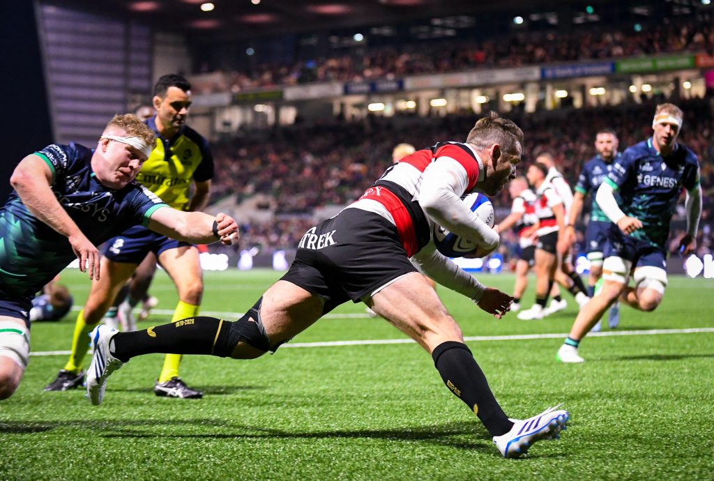 3FW1RWT Galway, Ireland. 17 October, 2026. Saracens' Elliot Daly scores a try during the 2026/27 Investec Champions Cup Round 1 match between Connacht and Sarac