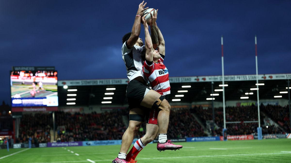 Saracens’ Theo McFarland beats Gloucester’s Tomos Williams to the ball last weekend