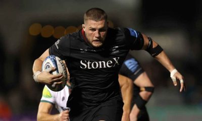 Tom Willis on the charge for Saracens against Leicester Tigers last season