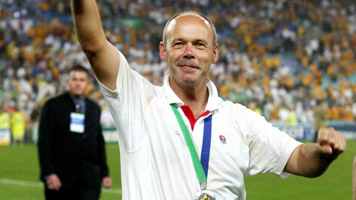 Sir Clive Woodward with the World Cup in 2003