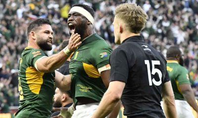 Siya Kolisi of South Africa scores a try