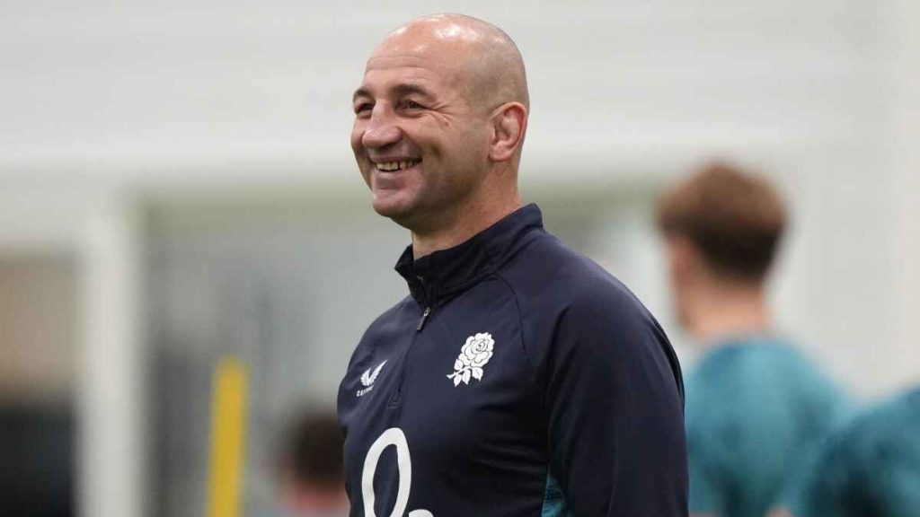 England head coach Steve Borthwick during a training session