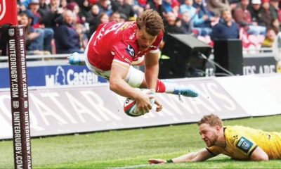 Taine Plumtree scores the first try for Scarlets