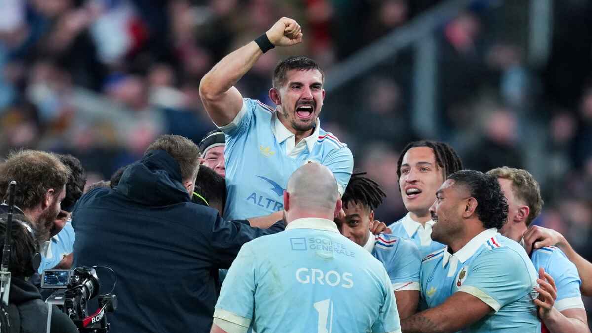 Thomas Ramos celebrates after his last-kick winner against England