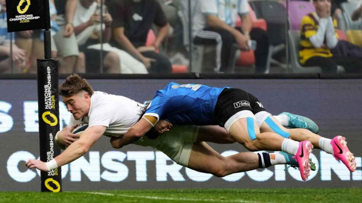 Tommy Freeman gets the first try for England